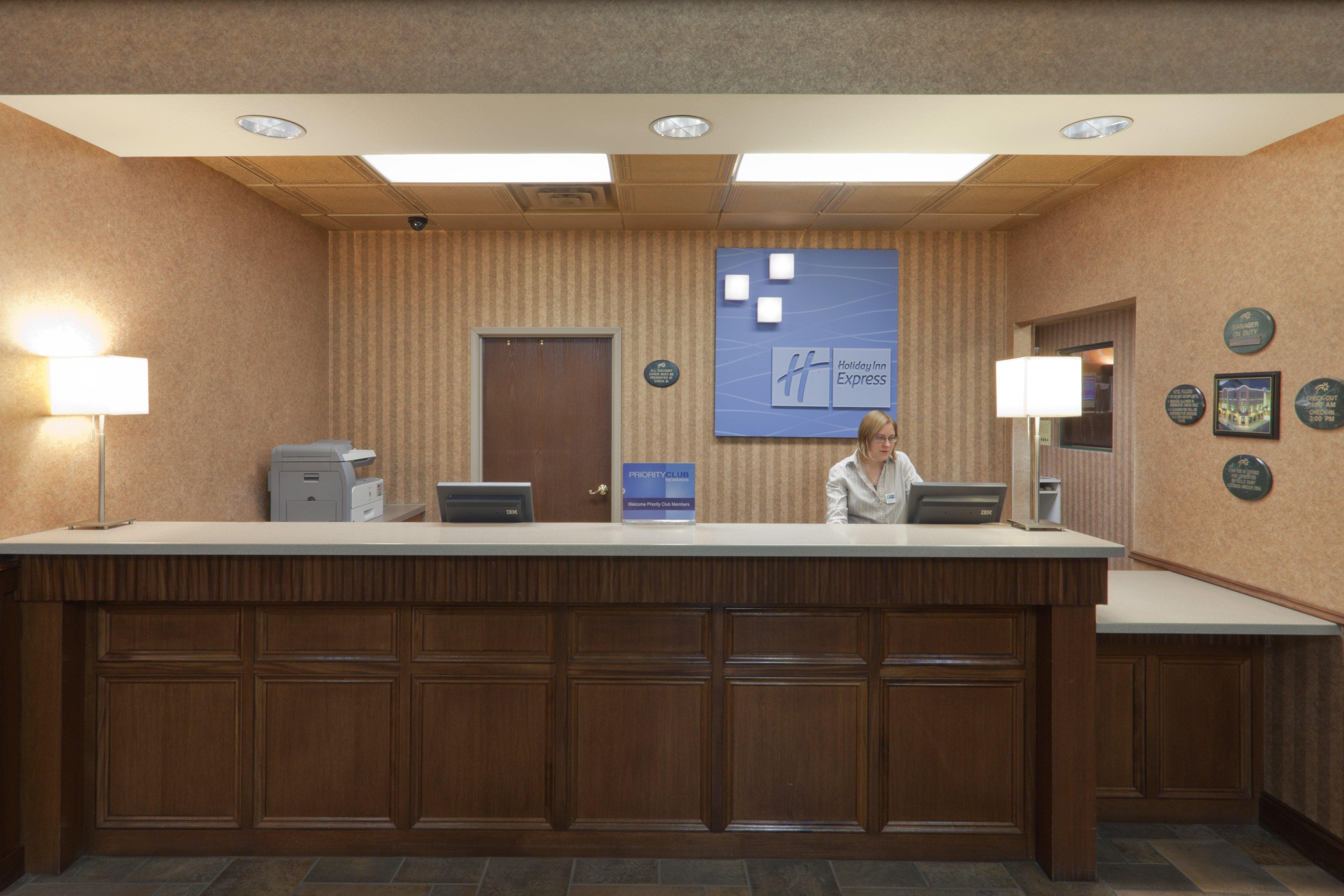 Holiday Inn Express Hotel & Suites Deadwood-Gold Dust Casino, An Ihg Hotel Екстериор снимка