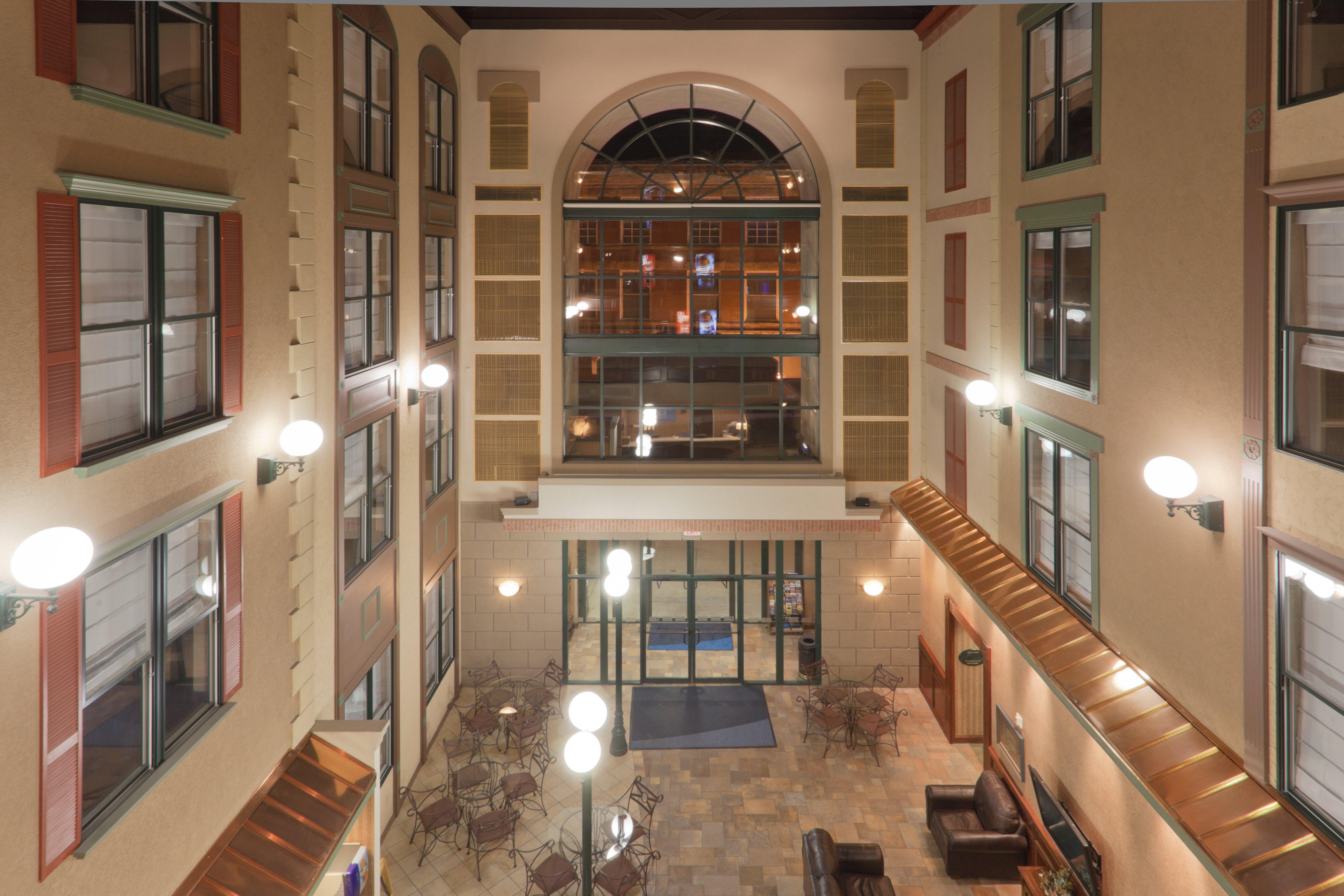 Holiday Inn Express Hotel & Suites Deadwood-Gold Dust Casino, An Ihg Hotel Екстериор снимка