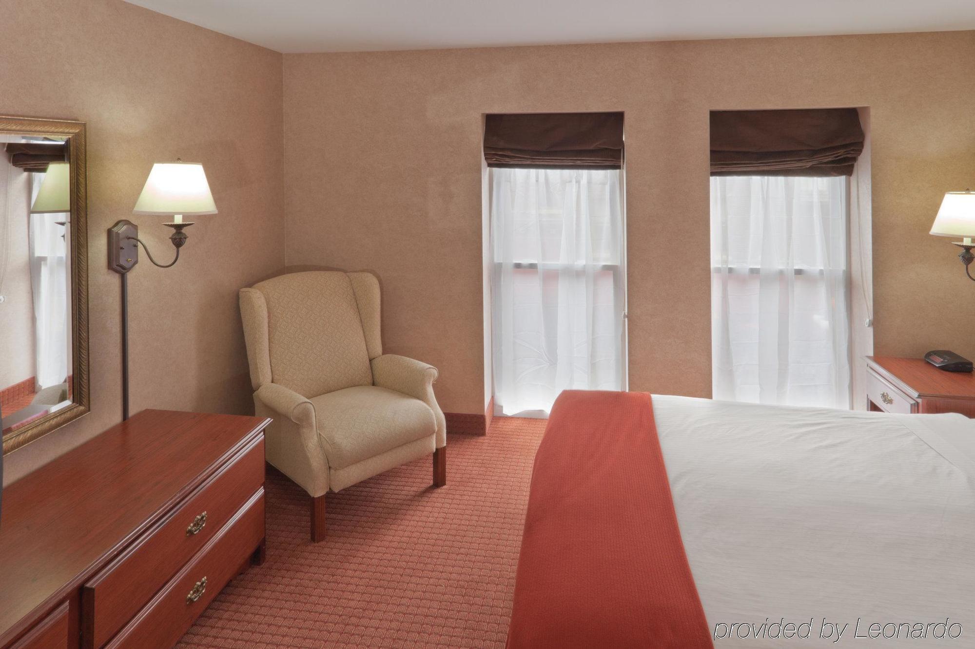 Holiday Inn Express Hotel & Suites Deadwood-Gold Dust Casino, An Ihg Hotel Стая снимка