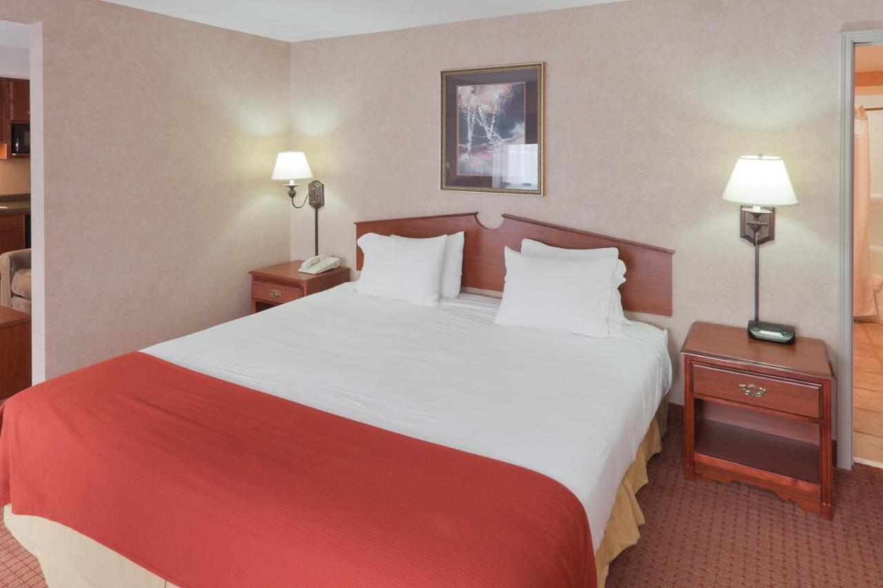 Holiday Inn Express Hotel & Suites Deadwood-Gold Dust Casino, An Ihg Hotel Стая снимка